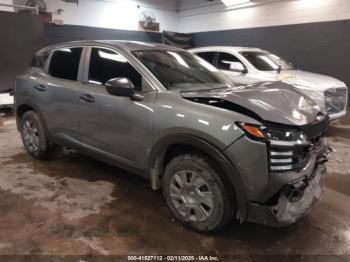  Salvage Nissan Kicks