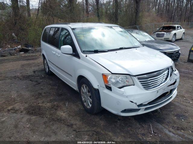  Salvage Chrysler Town & Country