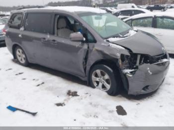  Salvage Toyota Sienna