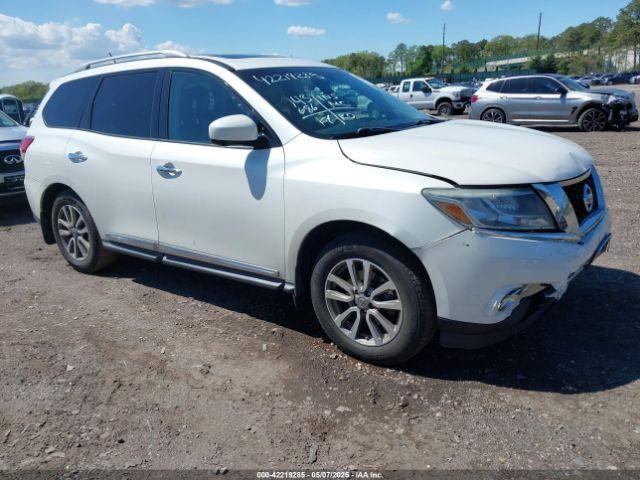  Salvage Nissan Pathfinder