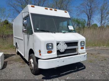  Salvage Freightliner Chassis