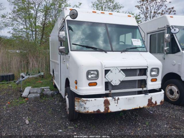  Salvage Freightliner Chassis