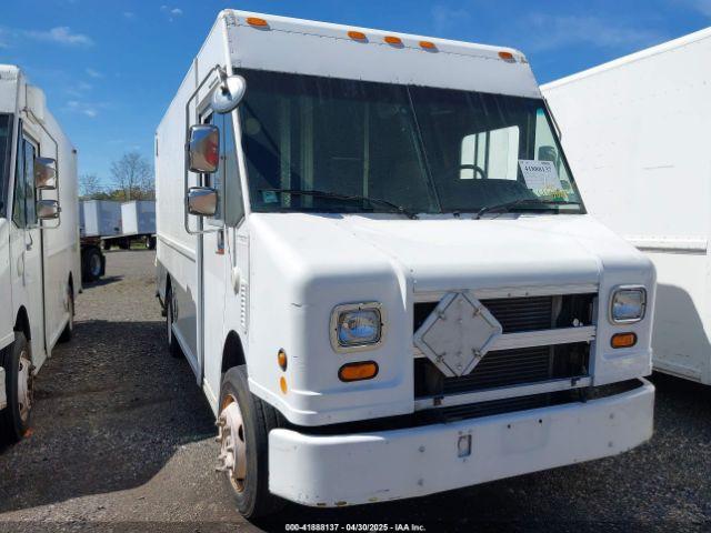  Salvage Freightliner Chassis