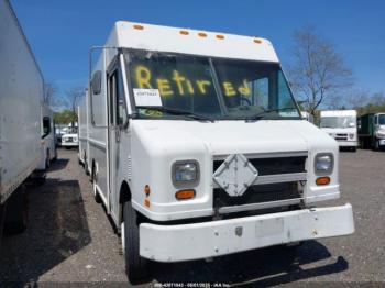  Salvage Freightliner Chassis