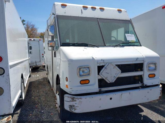 Salvage Freightliner Chassis