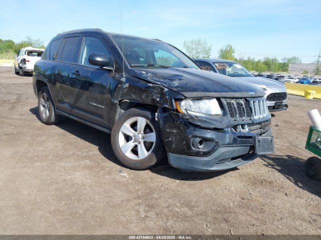  Salvage Jeep Compass