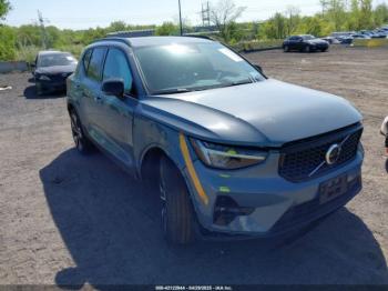  Salvage Volvo XC40