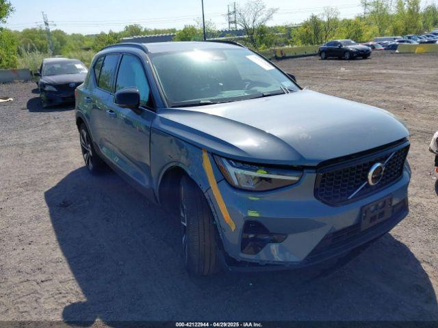 Salvage Volvo XC40
