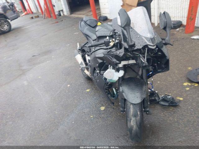  Salvage Kawasaki Zx1002