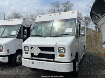  Salvage Freightliner Chassis