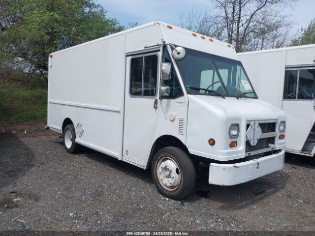  Salvage Freightliner Chassis