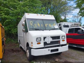  Salvage Freightliner Chassis