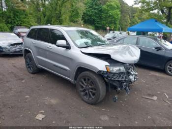  Salvage Jeep Grand Cherokee