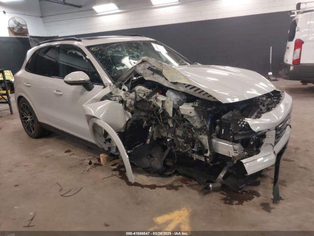  Salvage Porsche Cayenne E-hybrid