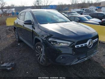  Salvage Mercedes-Benz GLA