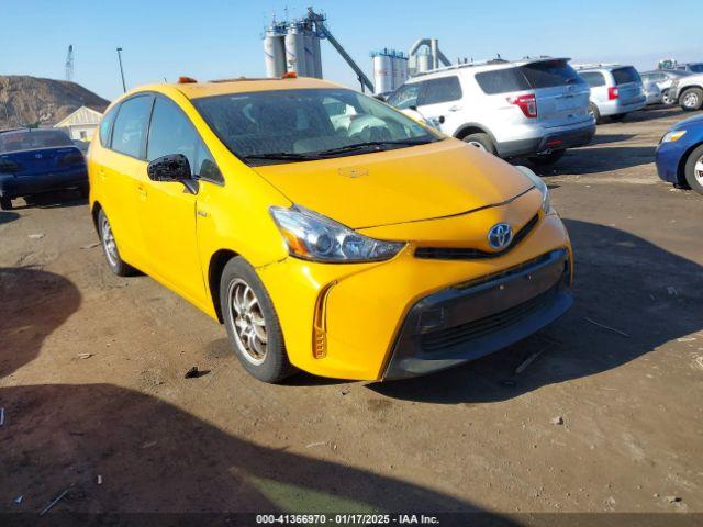  Salvage Toyota Prius v