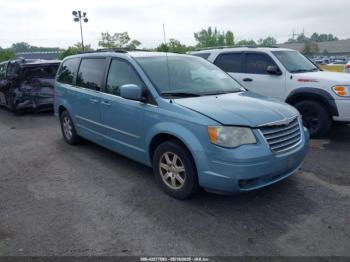  Salvage Chrysler Town & Country