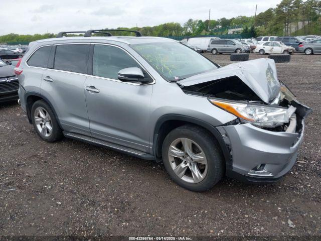  Salvage Toyota Highlander