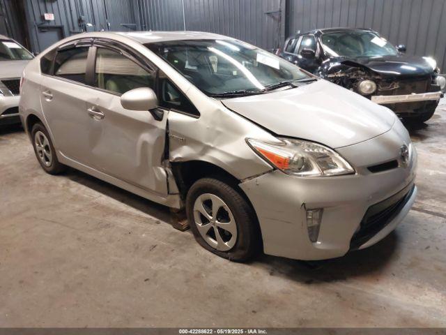  Salvage Toyota Prius