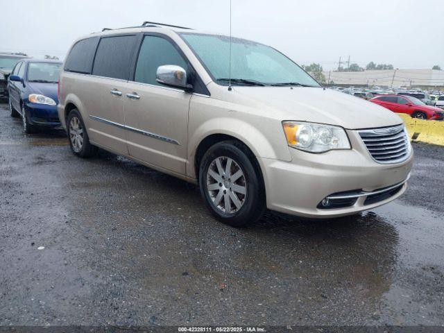  Salvage Chrysler Town & Country