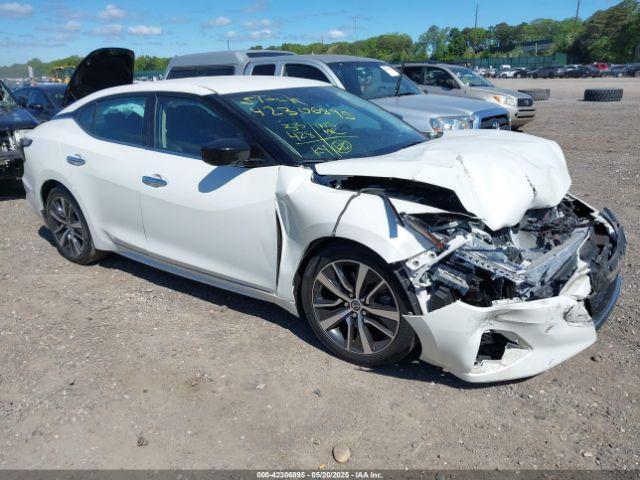  Salvage Nissan Maxima