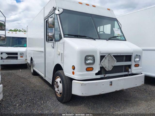  Salvage Freightliner Chassis