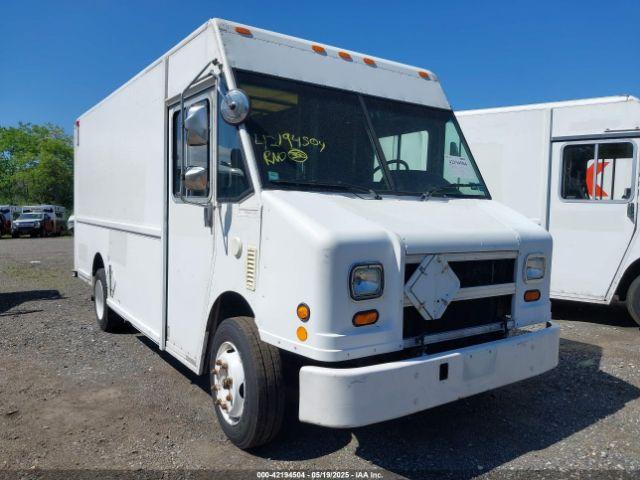  Salvage Freightliner Chassis