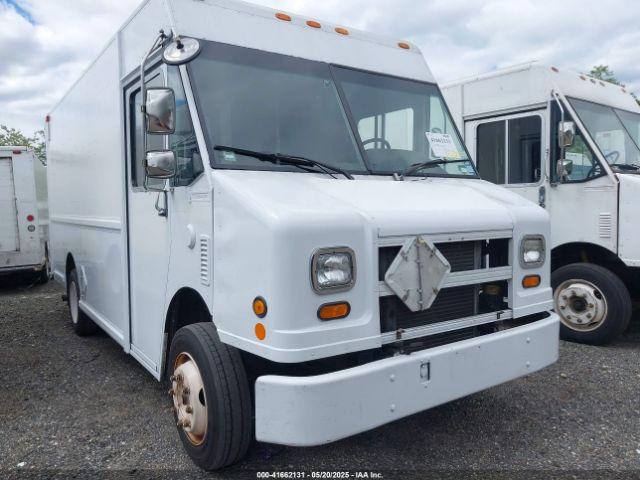  Salvage Freightliner Chassis