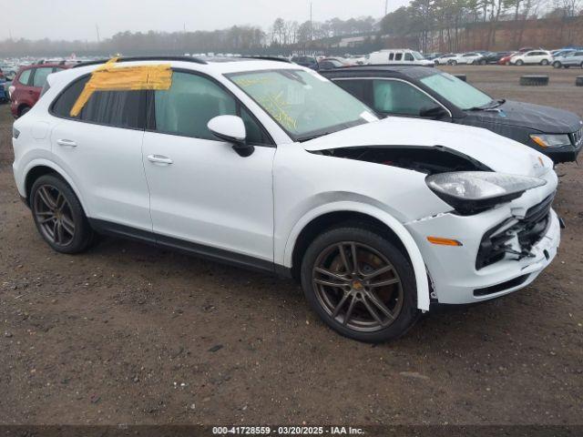  Salvage Porsche Cayenne