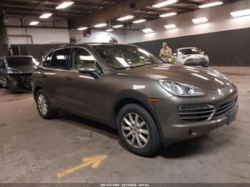  Salvage Porsche Cayenne