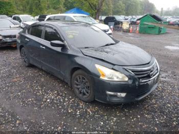  Salvage Nissan Altima