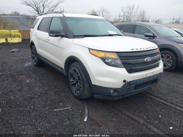  Salvage Ford Explorer