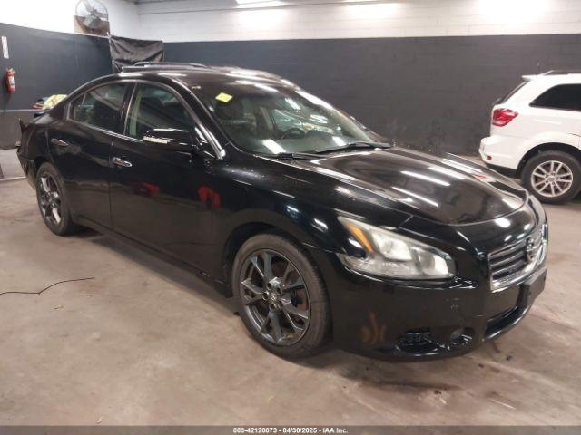  Salvage Nissan Maxima