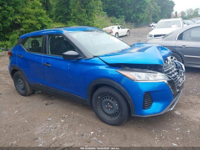  Salvage Nissan Kicks