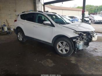  Salvage Toyota RAV4