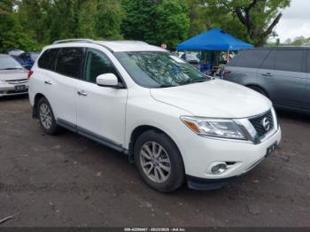  Salvage Nissan Pathfinder