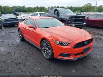  Salvage Ford Mustang