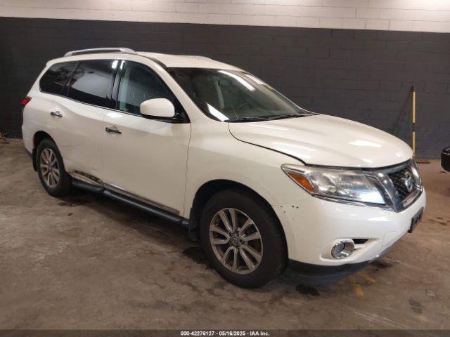  Salvage Nissan Pathfinder