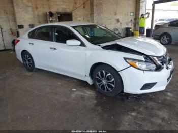  Salvage Nissan Altima