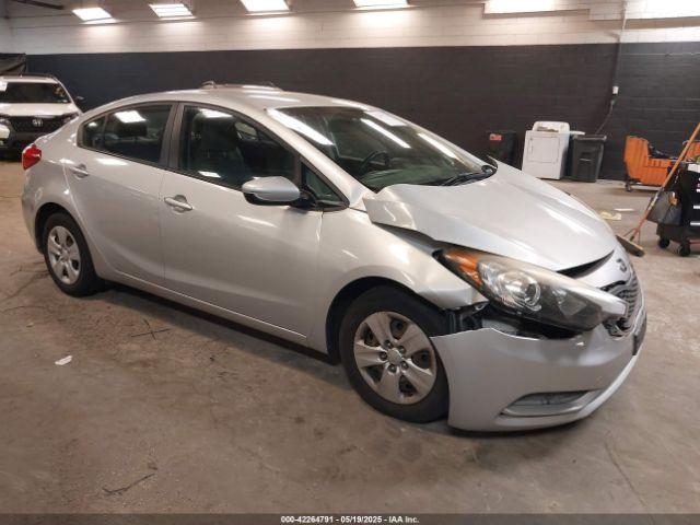  Salvage Kia Forte