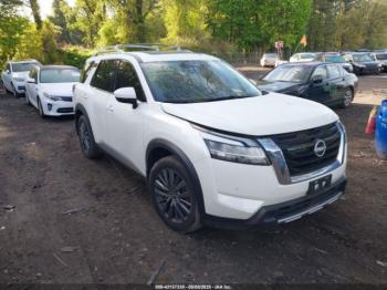  Salvage Nissan Pathfinder