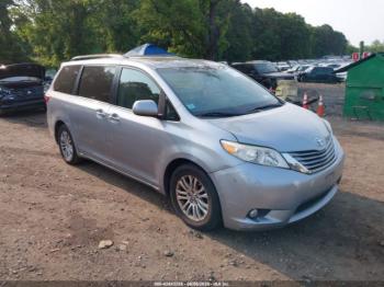  Salvage Toyota Sienna