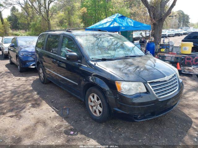  Salvage Chrysler Town & Country