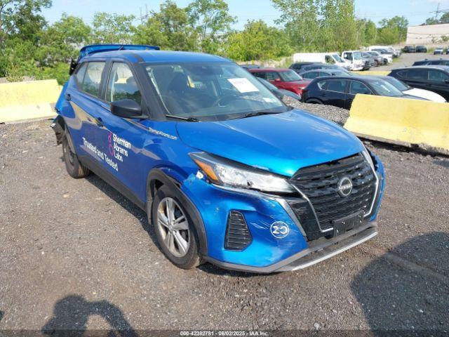  Salvage Nissan Kicks