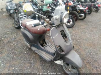  Salvage Vespa Lx