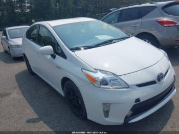  Salvage Toyota Prius