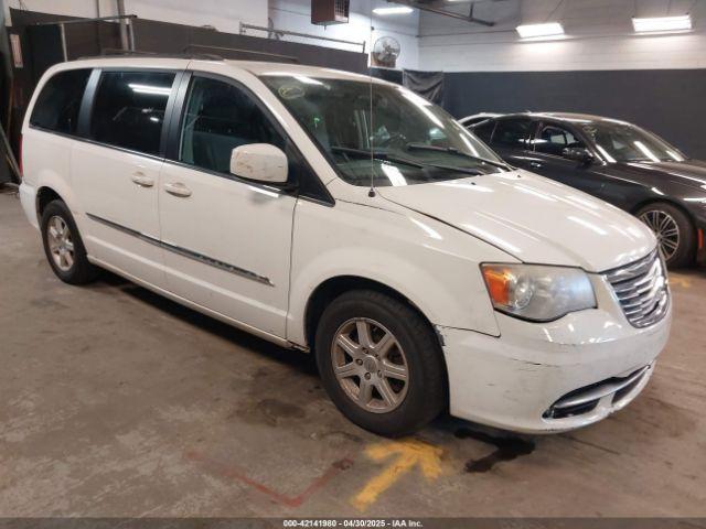  Salvage Chrysler Town & Country