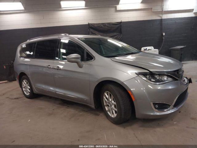  Salvage Chrysler Pacifica