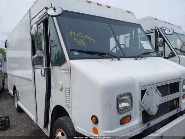  Salvage Freightliner Chassis