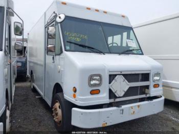  Salvage Freightliner Chassis